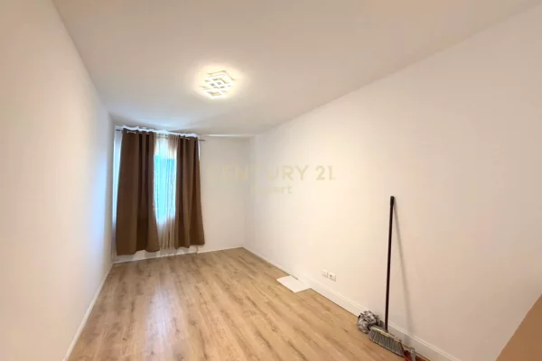 Shtepi me qera Apartament ne Tirane, 2+1, Mobilimi E mobiluar, Pagesa 600  Euro.