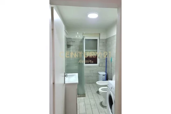 Shtepi me qera Apartament ne Tirane, 1+1, Mobilimi E mobiluar, Pagesa 500  Euro.