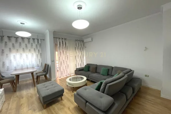 Shtepi me qera Apartament ne Tirane, 2+1, Mobilimi E mobiluar, Pagesa 800  Euro.
