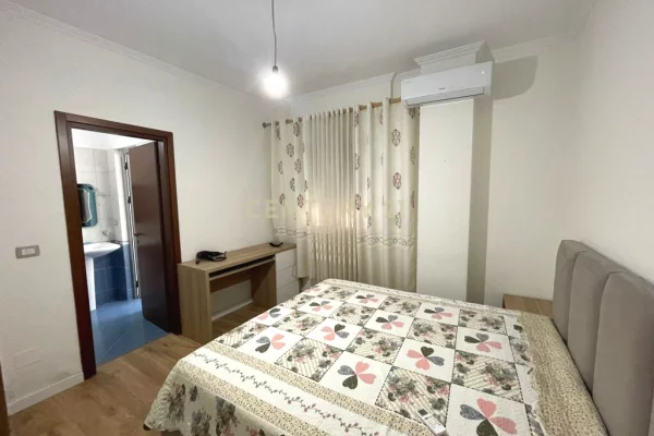 Shtepi me qera Apartament ne Tirane, 2+1, Mobilimi E mobiluar, Pagesa 800  Euro.