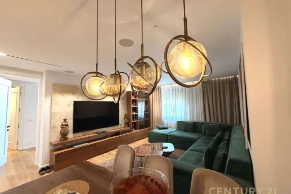 Appartamento in vendita a Tirana 3+1, Arredato