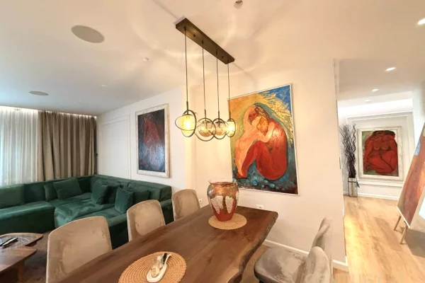 Appartamento in vendita a Tirana 3+1, Arredato