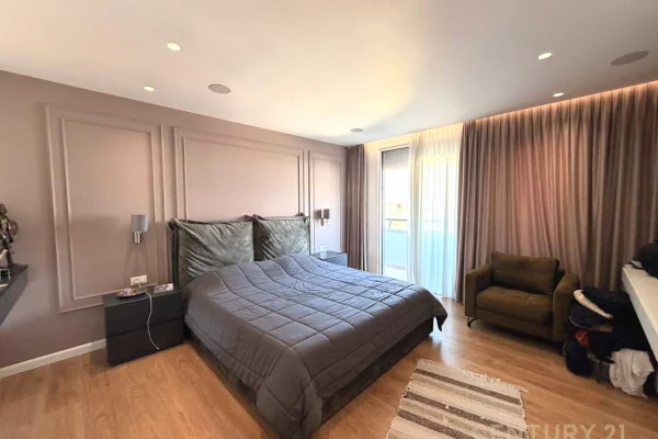 Appartamento in vendita a Tirana 3+1, Arredato