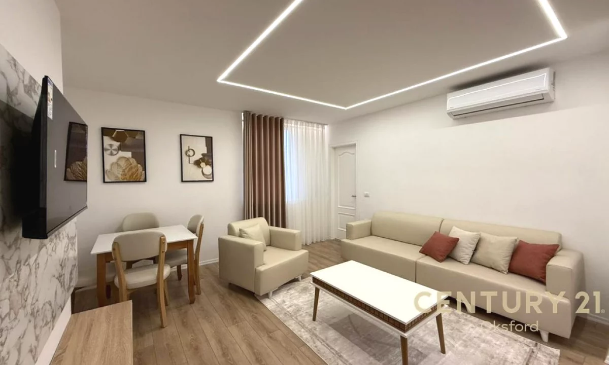 Shtepi ne shitje Apartament ne Tirane, 1+1, Mobilimi E mobiluar, Pagesa 175,000  Euro.