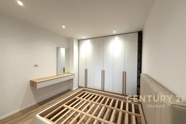 Shtepi ne shitje Apartament ne Tirane, 1+1, Mobilimi E mobiluar, Pagesa 175,000  Euro.