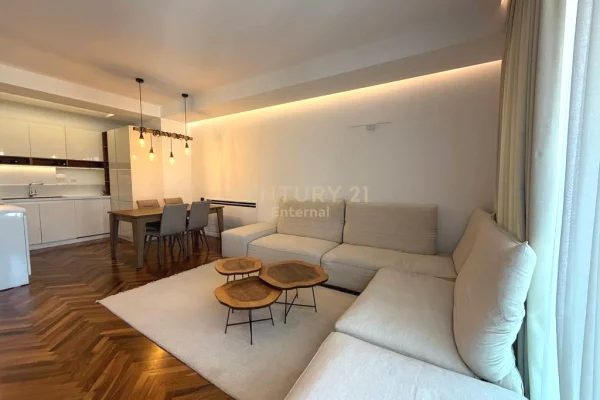 Shtepi me qera Apartament ne Tirane, 2+1, Mobilimi E mobiluar, Pagesa 2,300  Euro.