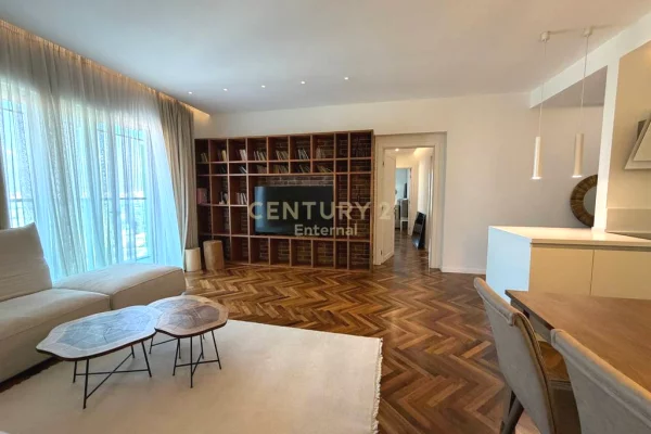 Shtepi me qera Apartament ne Tirane, 2+1, Mobilimi E mobiluar, Pagesa 2,300  Euro.