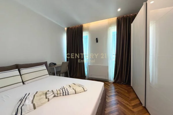 Shtepi me qera Apartament ne Tirane, 2+1, Mobilimi E mobiluar, Pagesa 2,300  Euro.