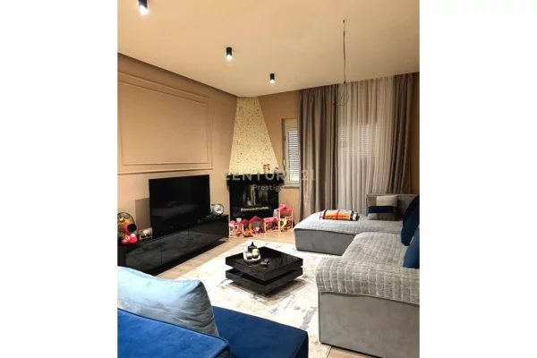 Duplex (2 storey house) for sale in Tirana 3+1, Furnished