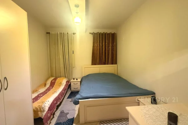 Shtepi ne shitje Apartament ne Tirane, 2+1, Mobilimi E mobiluar, Pagesa 155,000  Euro.