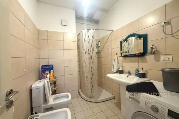 Shtepi ne shitje Apartament ne Tirane, 2+1, Mobilimi E mobiluar, Pagesa 155,000  Euro.