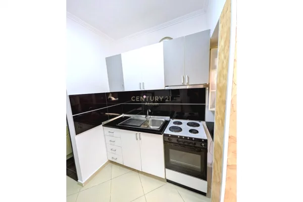 Shtepi me qera Apartament ne Tirane, Garsoniere, Mobilimi E mobiluar, Pagesa 450  Euro.