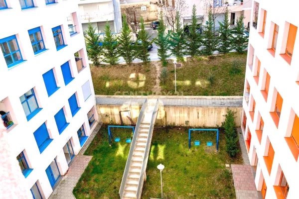 Shtepi me qera Apartament ne Tirane, 2+1, Mobilimi E mobiluar, Pagesa 850  Euro.