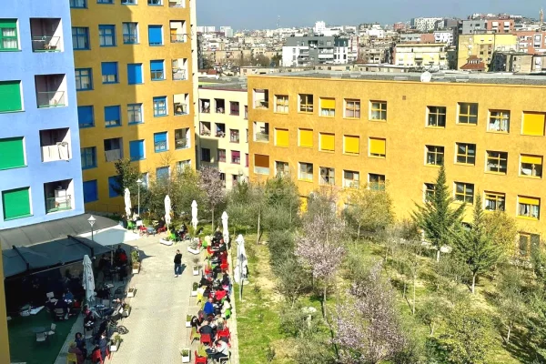 Shtepi me qera Apartament ne Tirane, 2+1, Mobilimi E mobiluar, Pagesa 850  Euro.