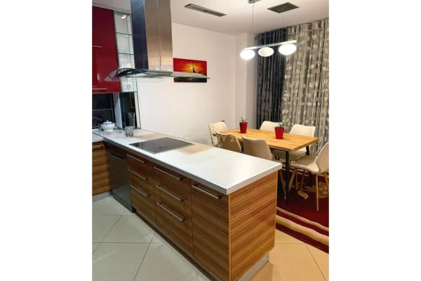 Shtepi me qera Apartament ne Tirane, 2+1, Mobilimi E mobiluar, Pagesa 1,200  Euro.