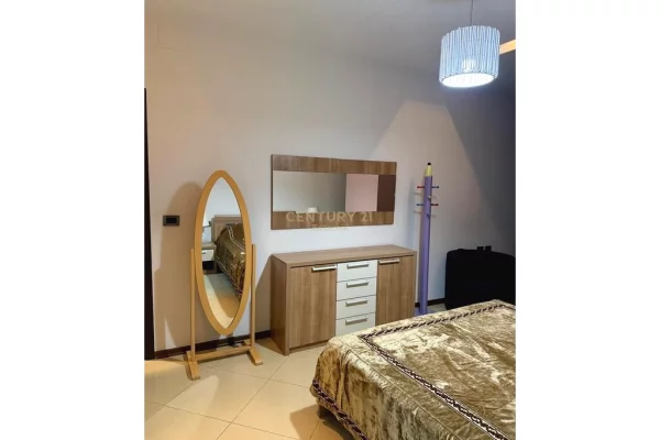 Shtepi me qera Apartament ne Tirane, 2+1, Mobilimi E mobiluar, Pagesa 1,200  Euro.