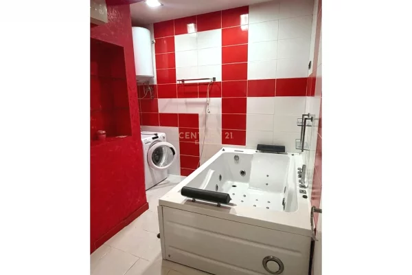 Shtepi me qera Apartament ne Tirane, 2+1, Mobilimi E mobiluar, Pagesa 1,200  Euro.