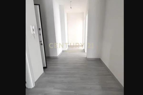 Apartment for sale in Tirana 3+1, Emty