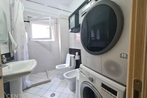 Appartamento in vendita a Tirana 1+1, Arredato