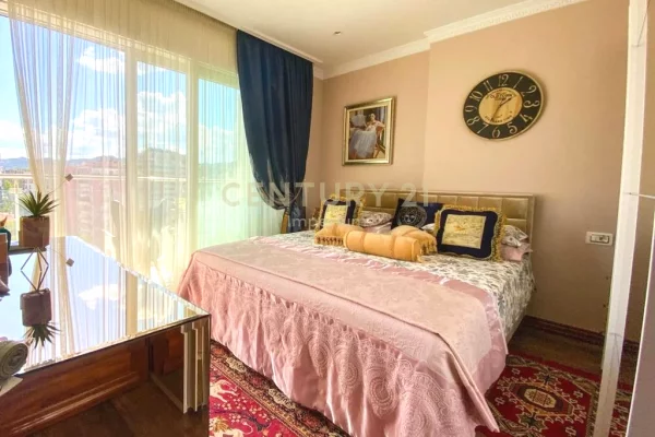 Appartamento in affitto a Tirana 3+1, Arredato