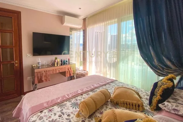 Appartamento in affitto a Tirana 3+1, Arredato