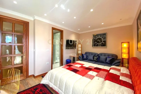 Appartamento in affitto a Tirana 3+1, Arredato