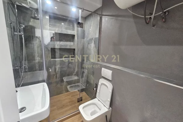 Appartamento in affitto a Tirana 1+1, Arredato