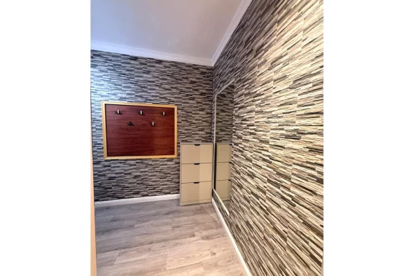 Shtepi me qera Apartament ne Tirane, 2+1, Mobilimi E mobiluar, Pagesa 900  Euro.