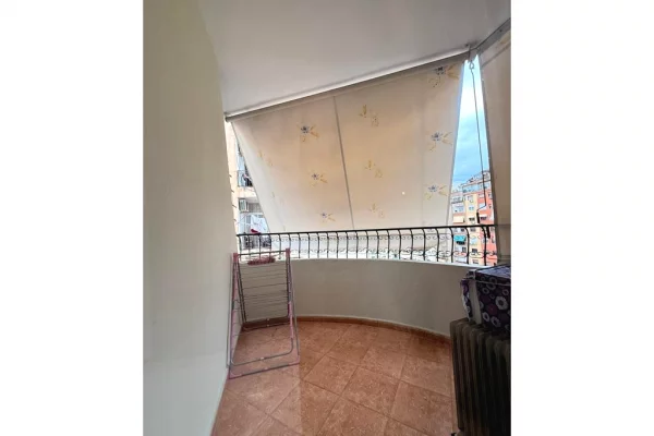 Shtepi me qera Apartament ne Tirane, 2+1, Mobilimi E mobiluar, Pagesa 900  Euro.