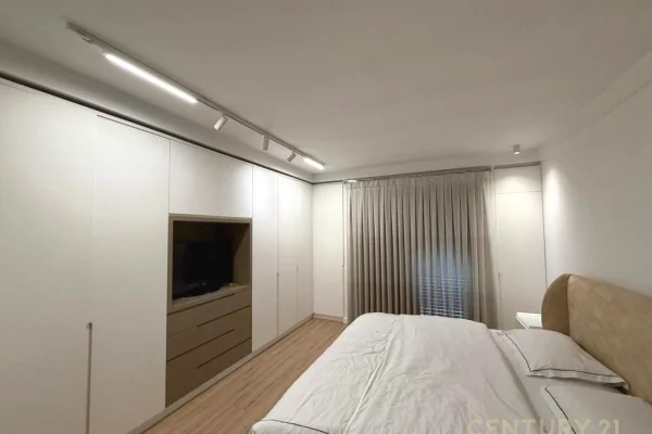 Shtepi me qera Apartament ne Tirane, 2+1, Mobilimi E mobiluar, Pagesa 1,200  Euro.