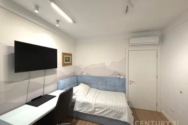 Shtepi me qera Apartament ne Tirane, 2+1, Mobilimi E mobiluar, Pagesa 1,200  Euro.