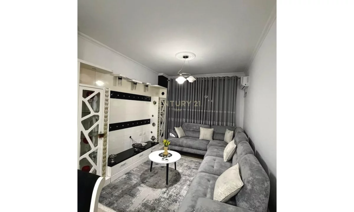 Shtepi me qera Apartament ne Tirane, 1+1, Mobilimi E mobiluar, Pagesa 450  Euro.