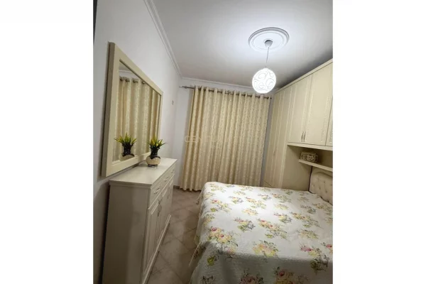 Shtepi me qera Apartament ne Tirane, 1+1, Mobilimi E mobiluar, Pagesa 450  Euro.