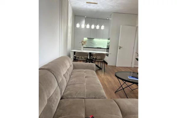 Appartamento in affitto a Tirana 1+1, Arredato