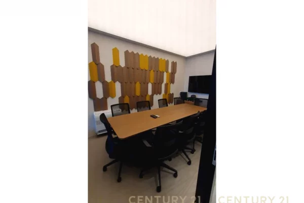 Ambient biznesi ne shitje 3+1 ne Tirane - 760,000 Euro