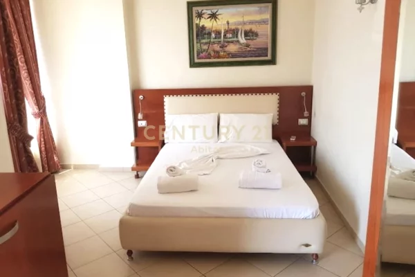 HOTEL ME QIRA NE SARANDE| 18 DHOMA