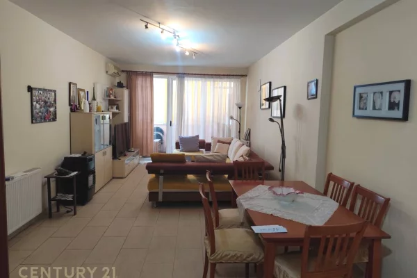 Shtepi ne shitje Apartament ne Tirane, 2+1, Mobilimi E mobiluar, Pagesa 265,000  Euro.