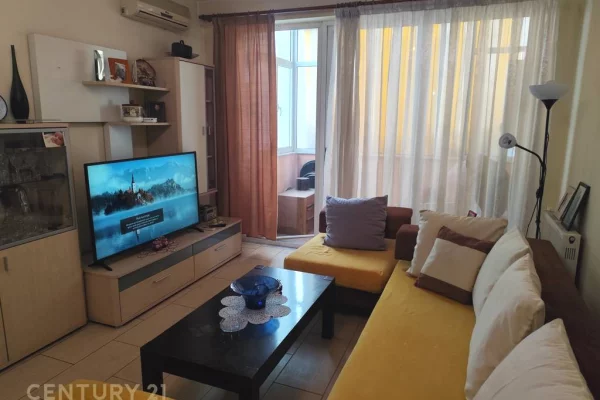 Shtepi ne shitje Apartament ne Tirane, 2+1, Mobilimi E mobiluar, Pagesa 265,000  Euro.