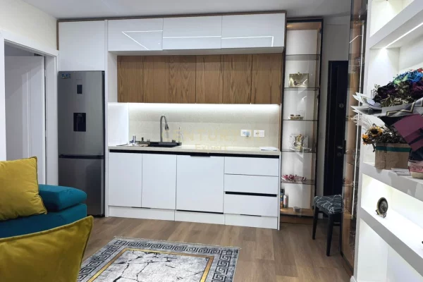 Shtepi me qera Apartament ne Tirane, 2+1, Mobilimi E mobiluar, Pagesa 780  Euro.