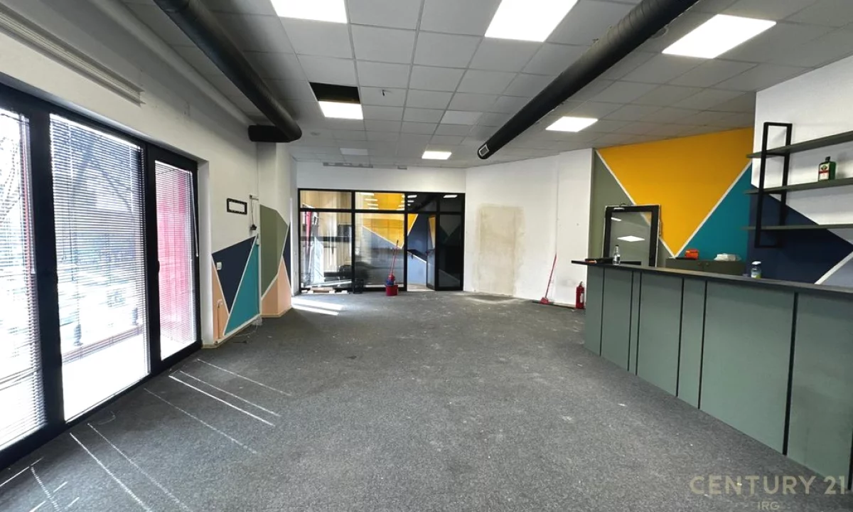 JAPIM ME QIRA AMBIENT PER ZYRA, ARLIS FARMACIA 10