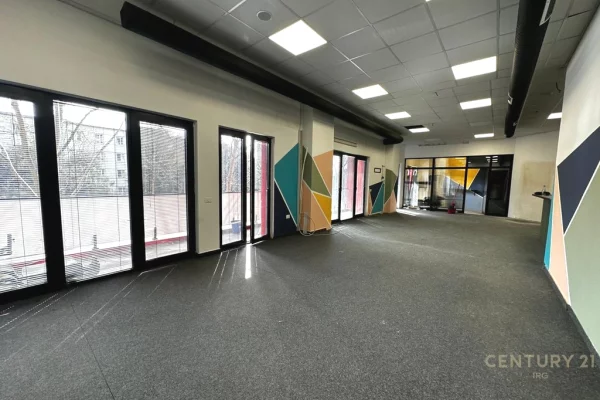 JAPIM ME QIRA AMBIENT PER ZYRA, ARLIS FARMACIA 10