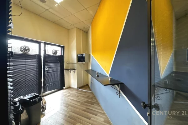 JAPIM ME QIRA AMBIENT PER ZYRA, ARLIS FARMACIA 10