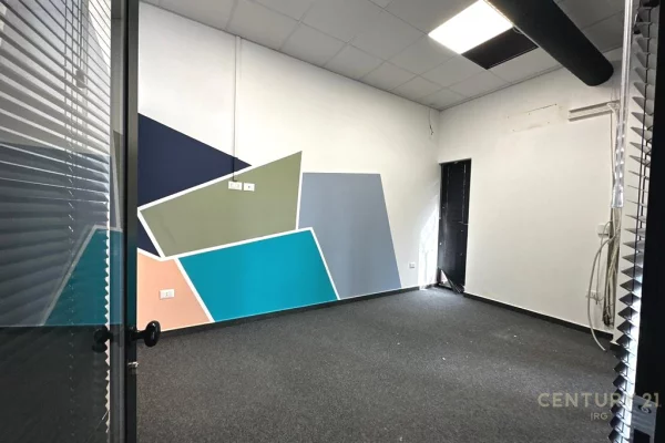 JAPIM ME QIRA AMBIENT PER ZYRA, ARLIS FARMACIA 10