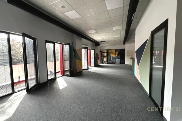 JAPIM ME QIRA AMBIENT PER ZYRA, ARLIS FARMACIA 10