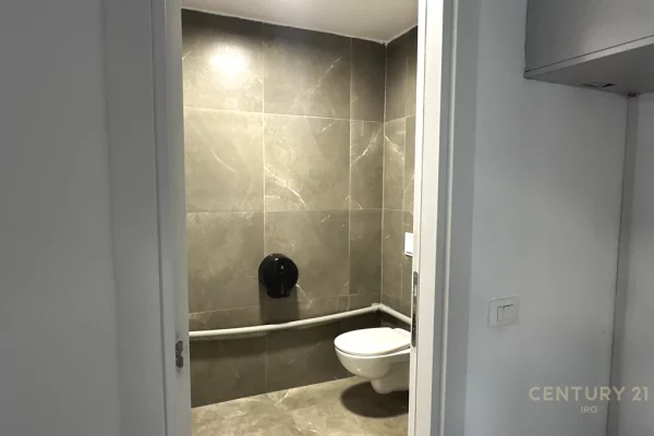 JAPIM ME QIRA AMBIENT PER ZYRA, ARLIS FARMACIA 10