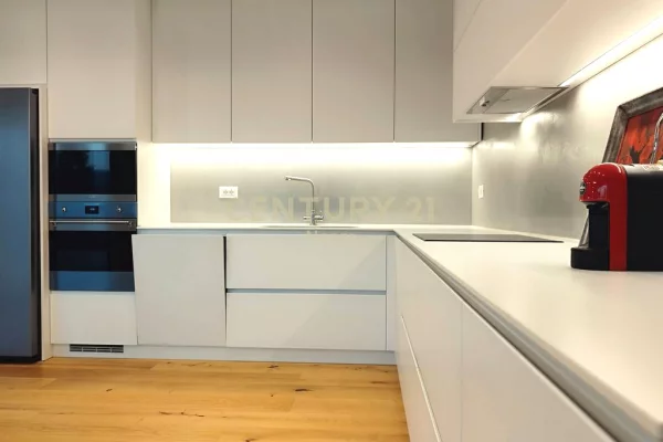 Luxury villas for rent in Tirana 4+1, Furnished