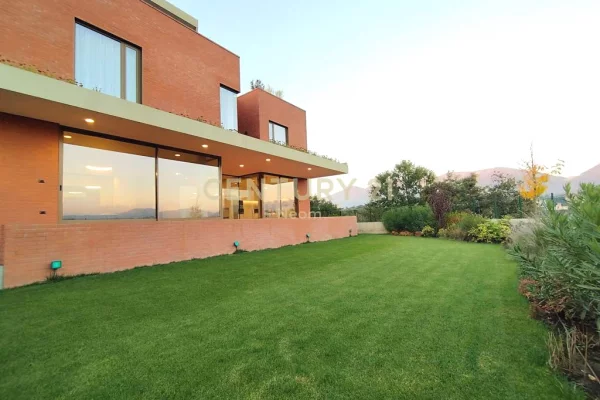 Luxury villas for rent in Tirana 4+1, Furnished