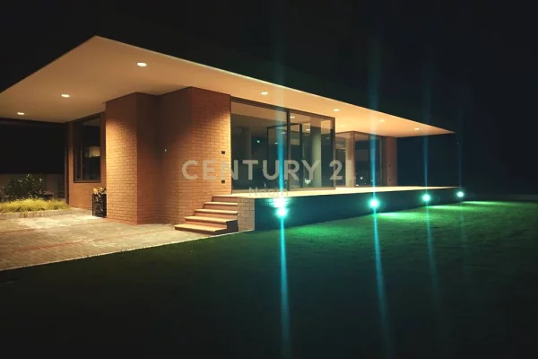 Luxury villas for rent in Tirana 4+1, Furnished