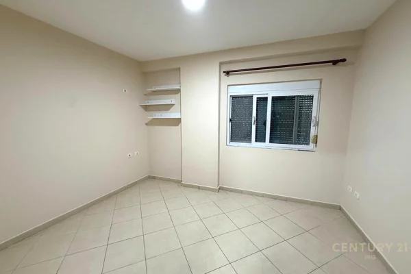 Shtepi me qera Apartament ne Tirane, 2+1, Mobilimi Bosh, pa mobiluar, Pagesa 50,000  Euro.
