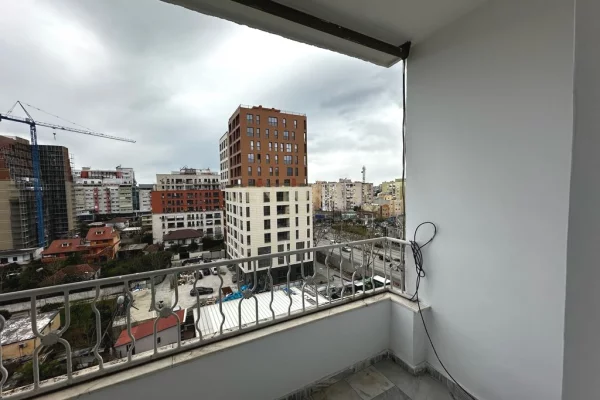 Shtepi me qera Apartament ne Tirane, 2+1, Mobilimi E mobiluar, Pagesa 600  Euro.